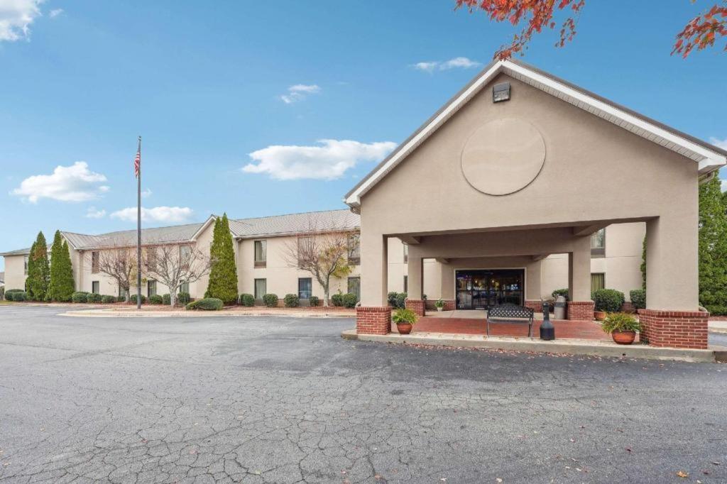 Quality Inn & Suites Dawsonville Zewnętrze zdjęcie